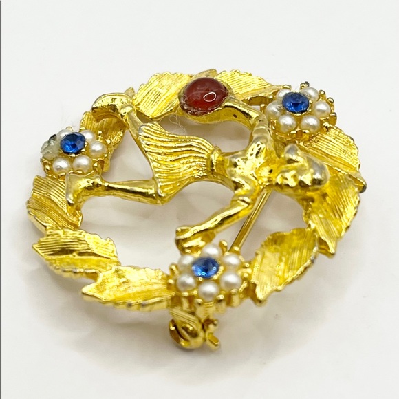 Vintage bowling bowler brooch pin